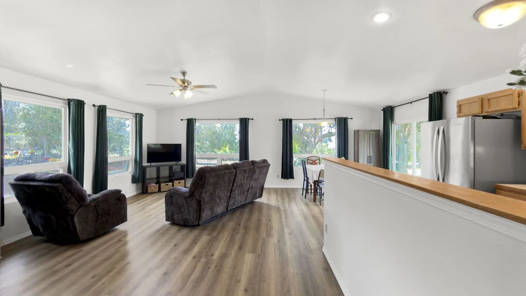 92-8839 Paradise Pkwy, Ocean View