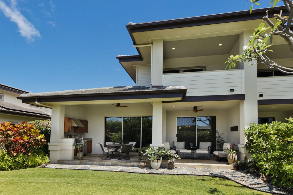 68-1025 N Kaniku Dr 215, Kamuela