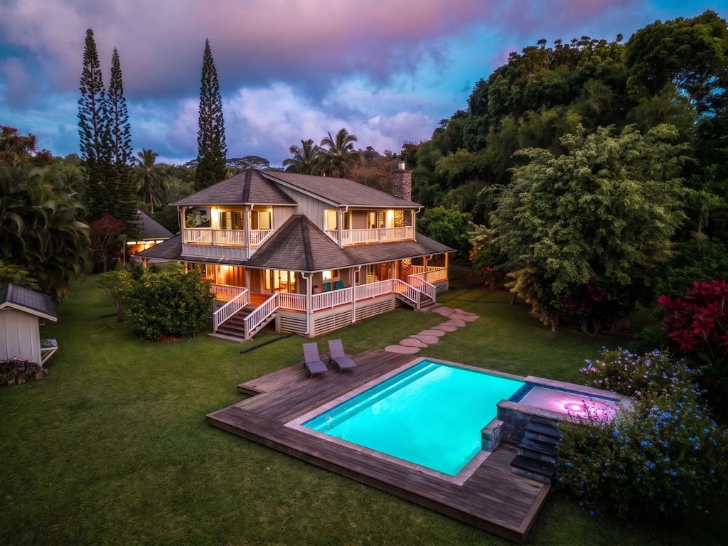 4855 Waiakalua St, Kilauea