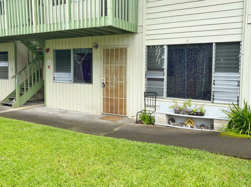 485 Waianuenue Ave 122, Hilo
