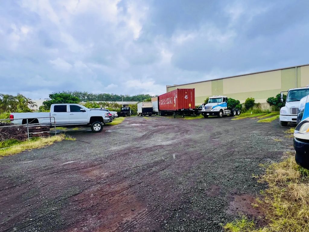 1695 Haleukana St, Lihue