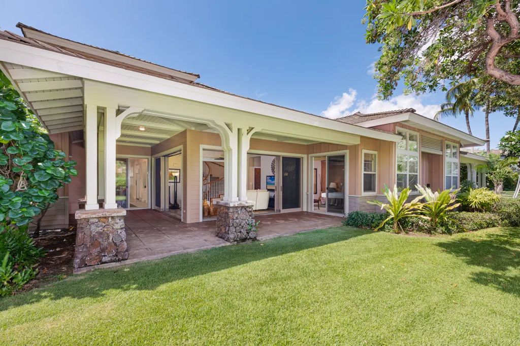 68-1118 N Kaniku Dr 103, Kamuela