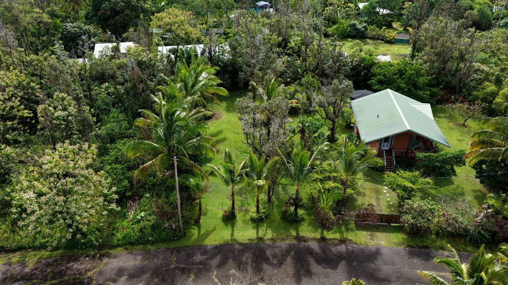 Hokukea St, Pahoa