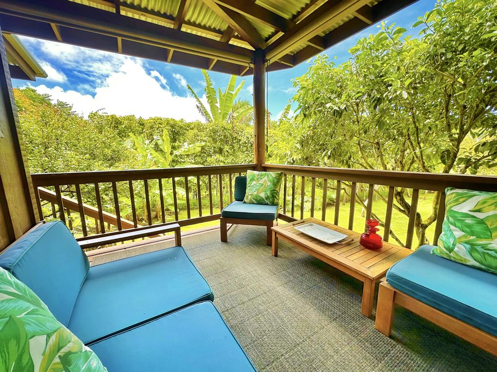 13-134 Puakenikeni Pl, Pahoa