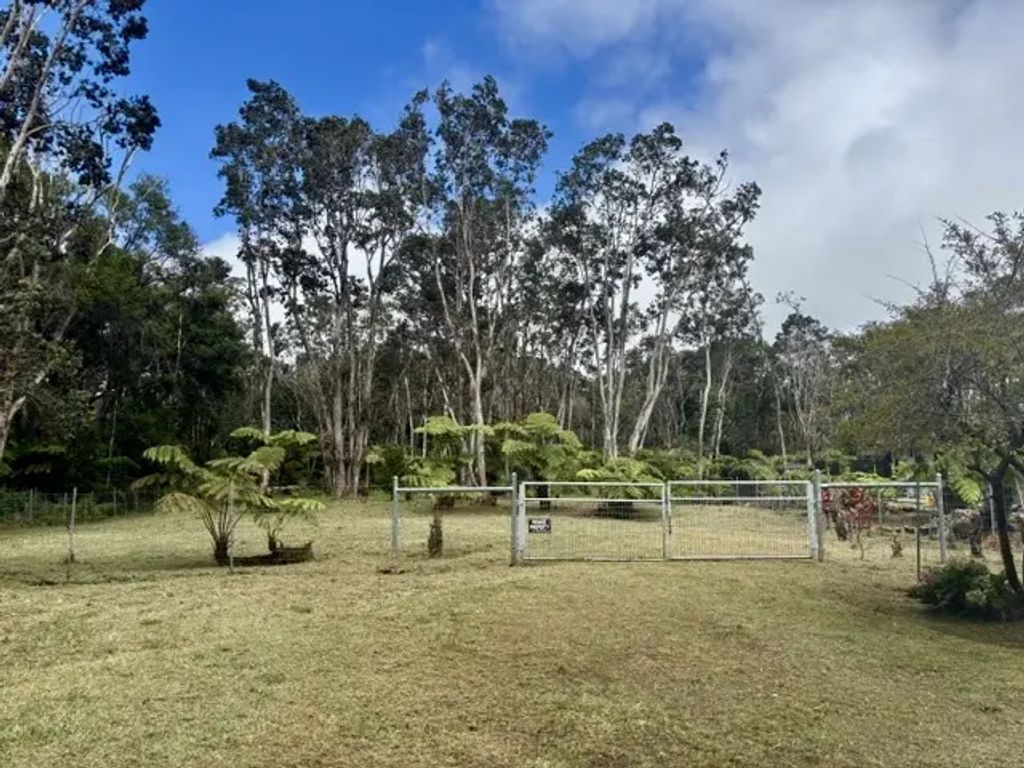 Haunani Rd, Volcano