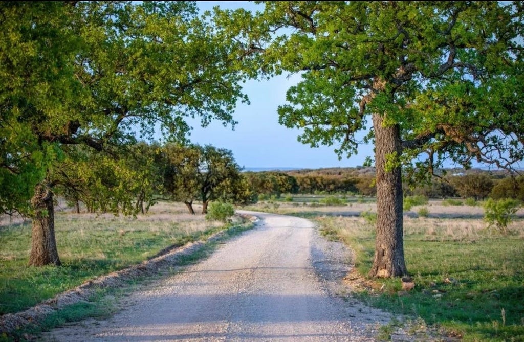 530 Cr 406, San Saba
