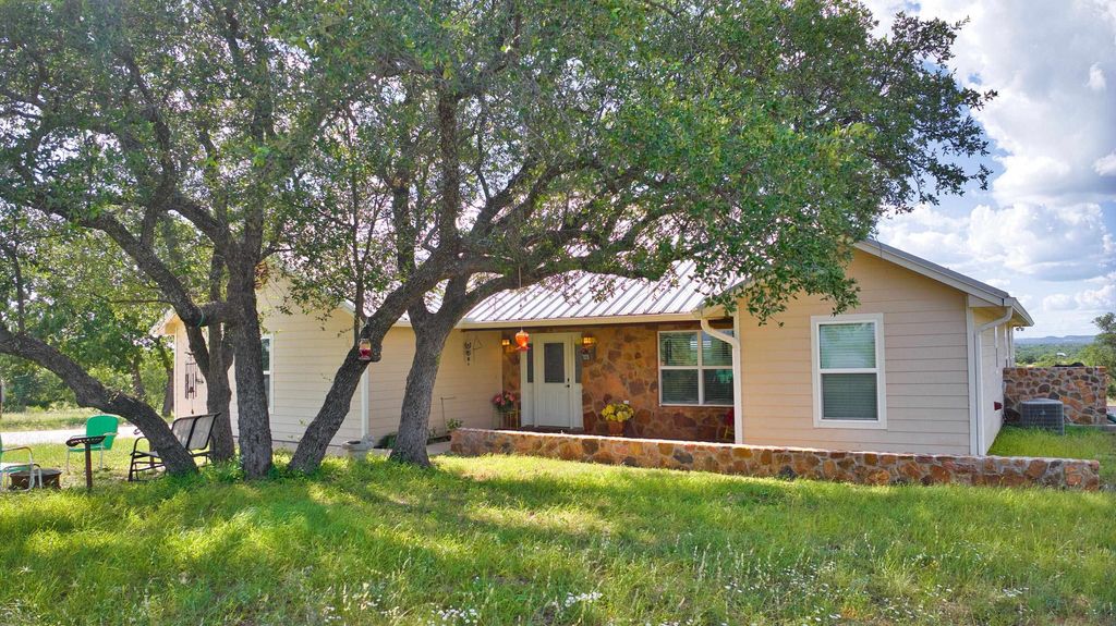 12119 W Hwy 29, Llano