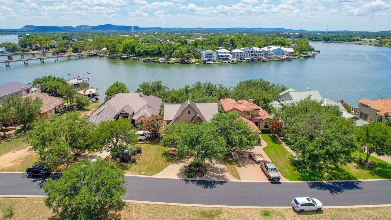 Lake LBJ Waterfront Homes For Sale - The Lakefront Group