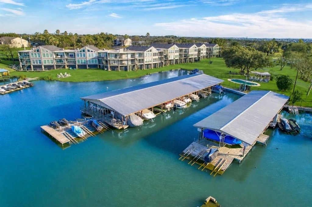806 Highcrest Unit #19, Granite Shoals