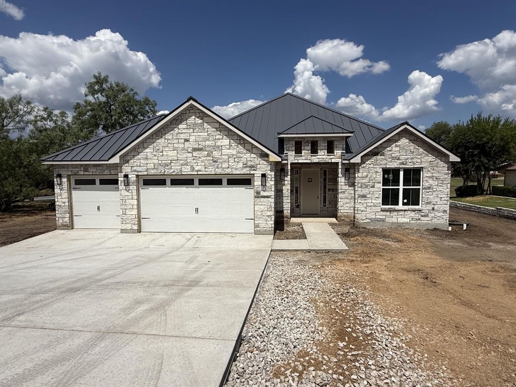 604 Hi Circle South, Horseshoe Bay