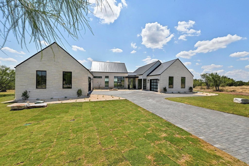 108 Beauty Berry, Horseshoe Bay