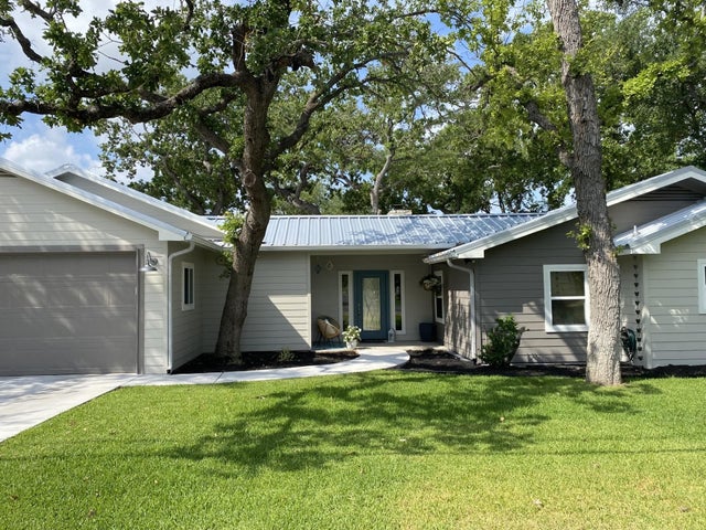 Residential Real Estate for Sale located in the neighborhood of Forest Hills, on Lake LBJ in the city of Granite Shoals, TX