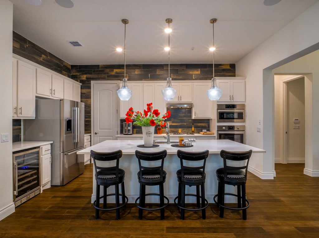 115 Rivalto Drive, Horseshoe Bay