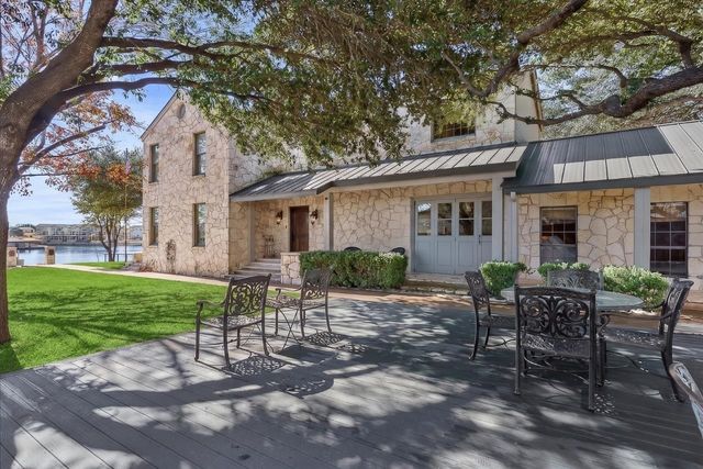 Residential Real Estate for Sale at 135 Perry Lane on Lake LBJ - MLS #176351