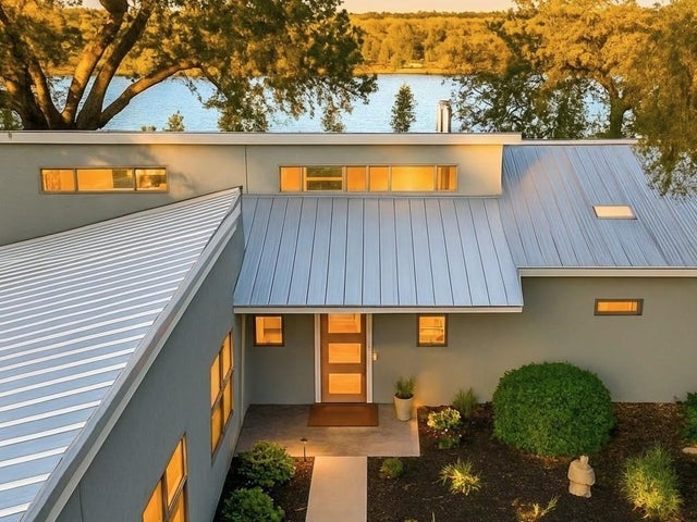 Cottonwood Shores Homes for Sale on Lake Marble Falls in the Zipcode of 78657