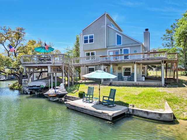Residential Real Estate for Sale located in the neighborhood of Sherwood Shores III, on Lake LBJ in the city of Granite Shoals, TX