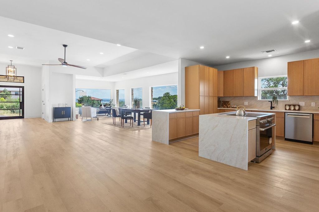 715 Fawn, Horseshoe Bay