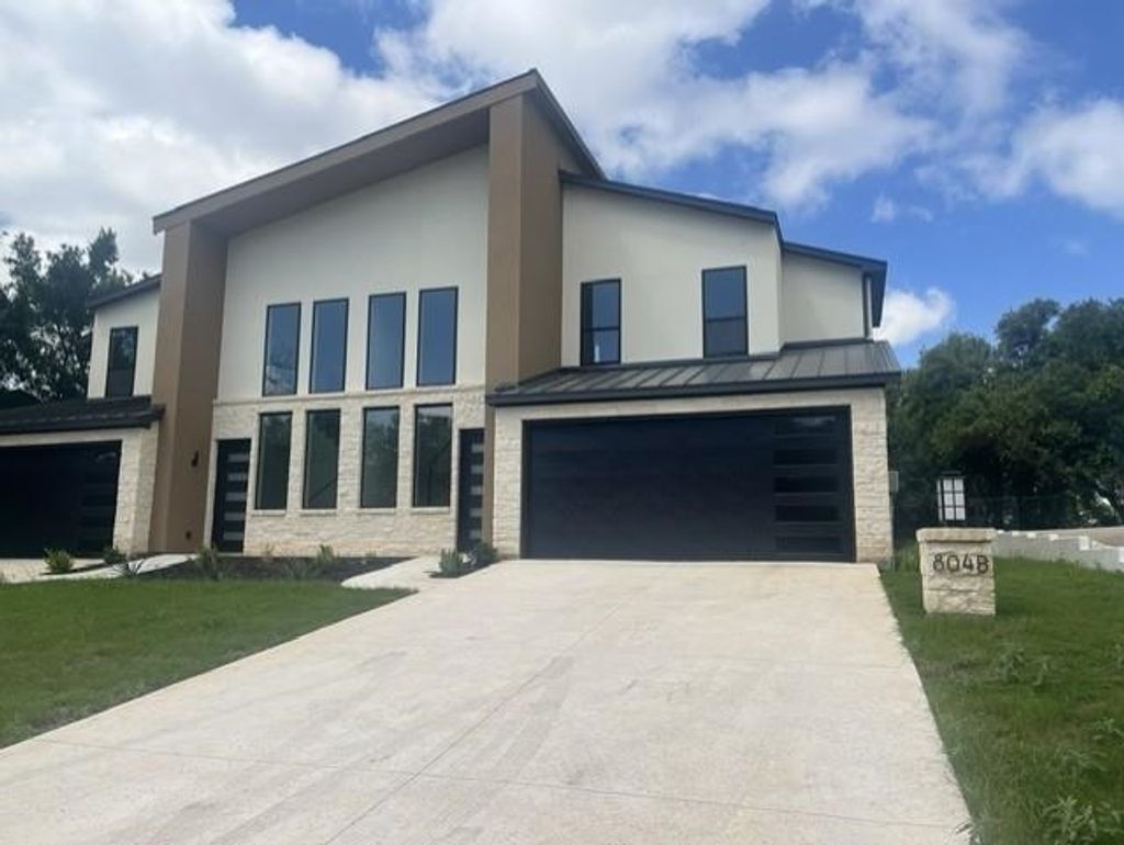 804 Hi Circle W, Horseshoe Bay