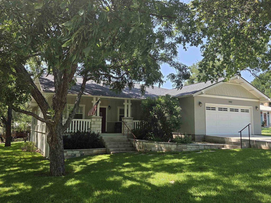 1102 F Avenue, Marble Falls