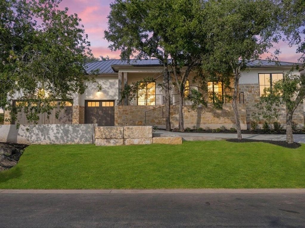 1317 Cats Eye, Horseshoe Bay