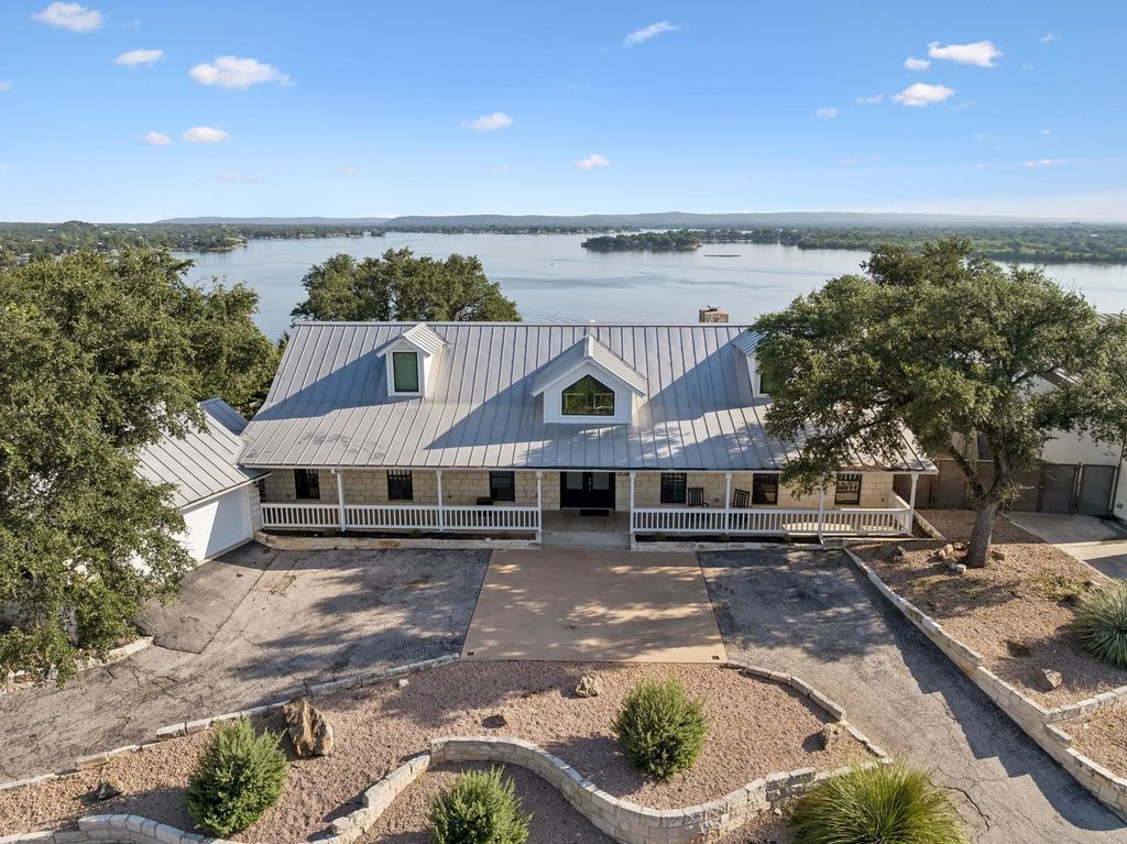 204 N Blue Ridge Trail, Horseshoe Bay