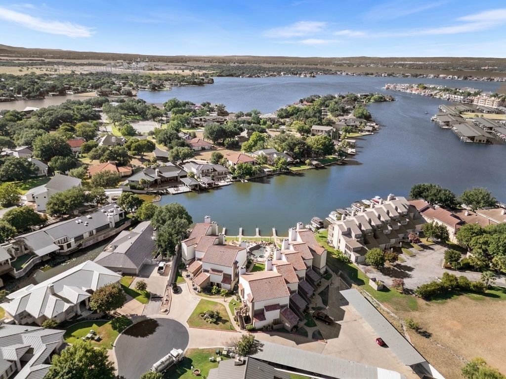 509 Short Circuit, Horseshoe Bay