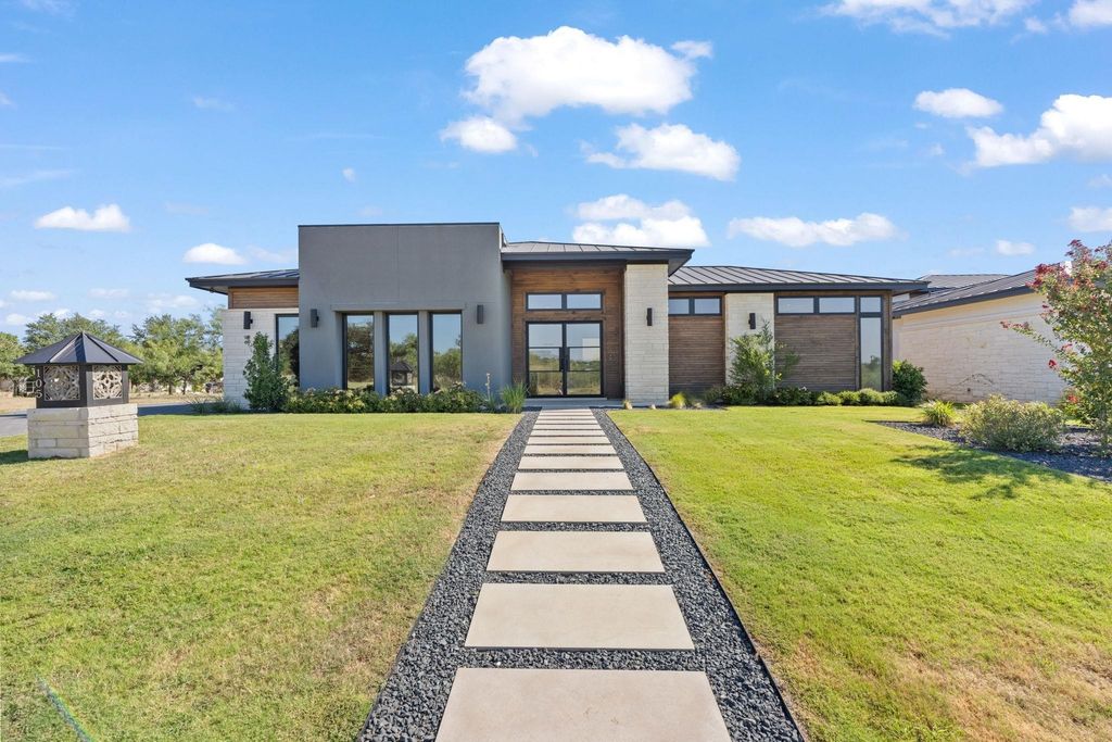 105 Island Court, Horseshoe Bay