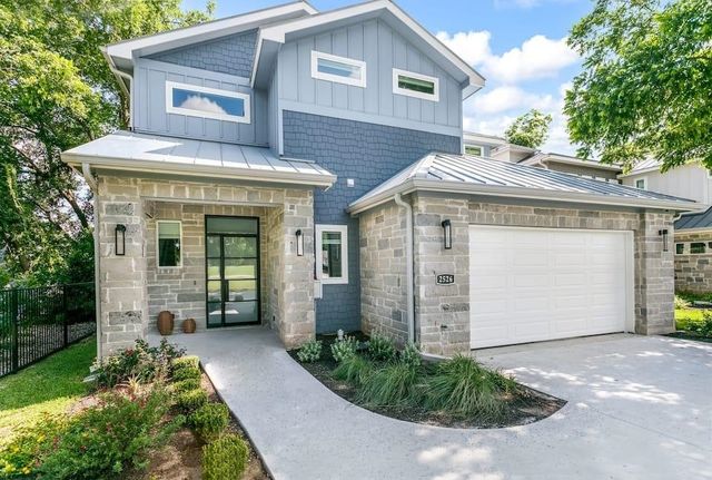 Residential Real Estate for Sale at 2526 River Oaks Drive on Lake LBJ - MLS #179231