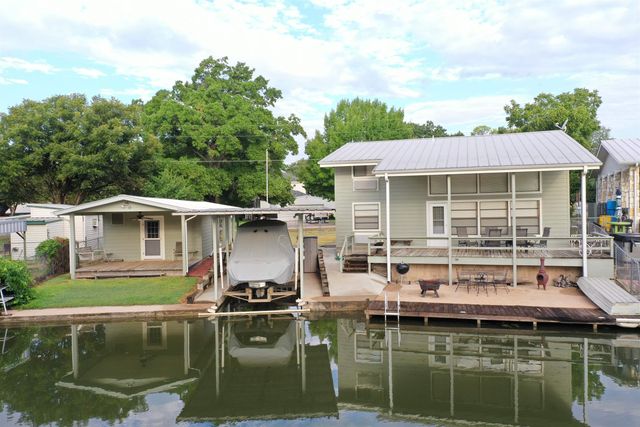 MLS Number 179271 on Lake LBJ in the city of Kingsland Homes for Sale by Twin Isles, the zipcode of 78639