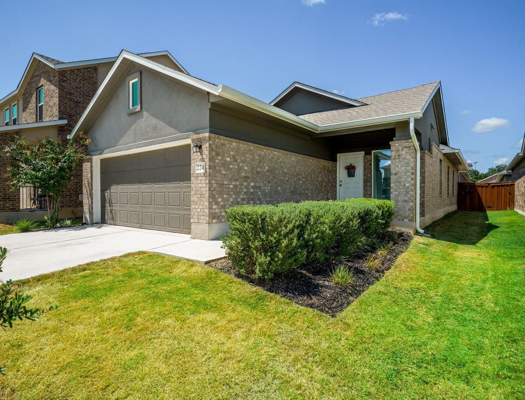 224 Grey Slate Ave, Marble Falls