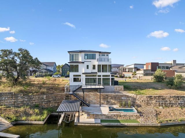 Located on Lake LBJ, Residential for Sale by 116 Houdini Way in the Kingsland, located in the neighborhood of Legendary Estates on LBJ