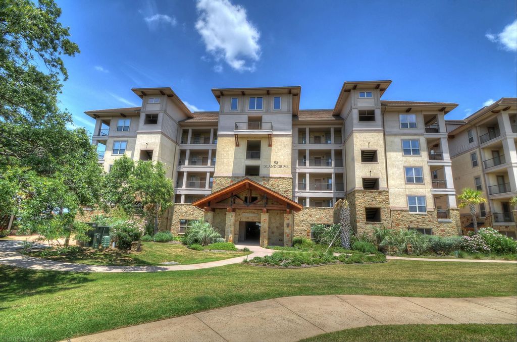 98 Island Drive #35, Horseshoe Bay