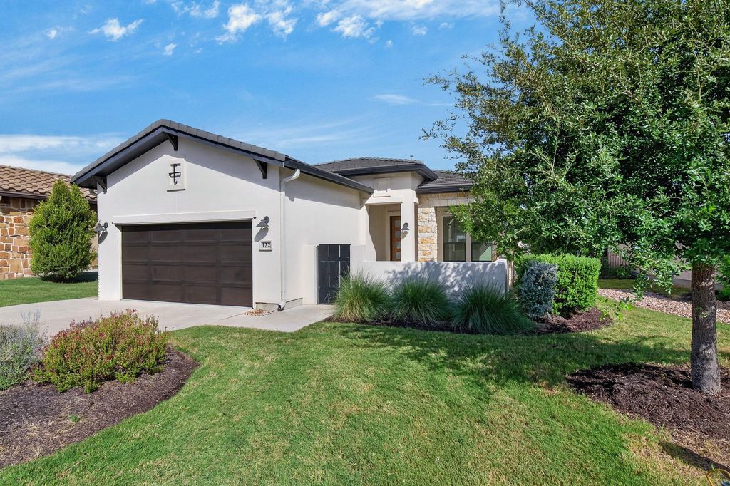 122 Rivalto Dr, Horseshoe Bay