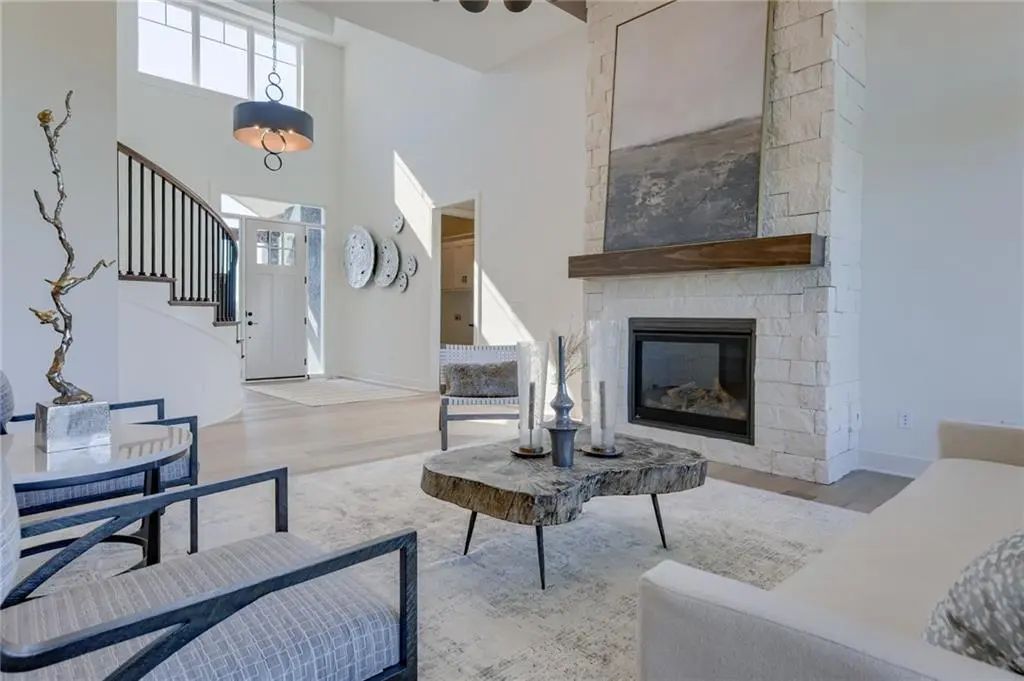 18401 Monrovia Street, Overland Park