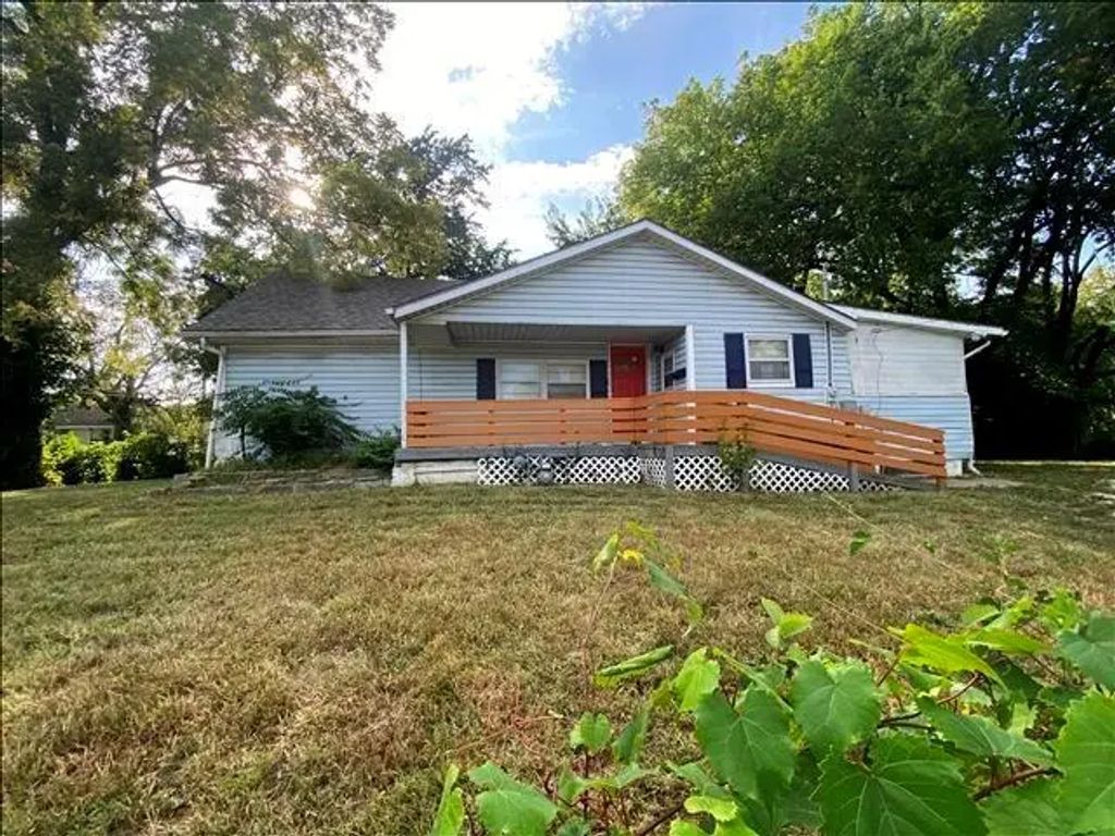 4220 E 43rd Street, Kansas City