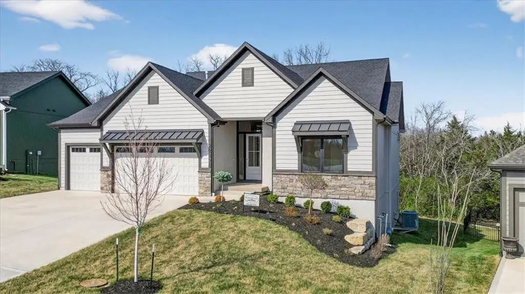 22428 W 90th Terrace, Lenexa