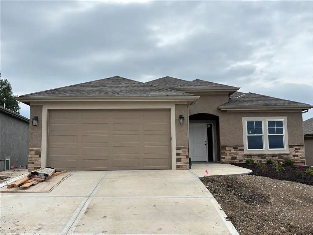 2121 Greenfield Point, Kearney