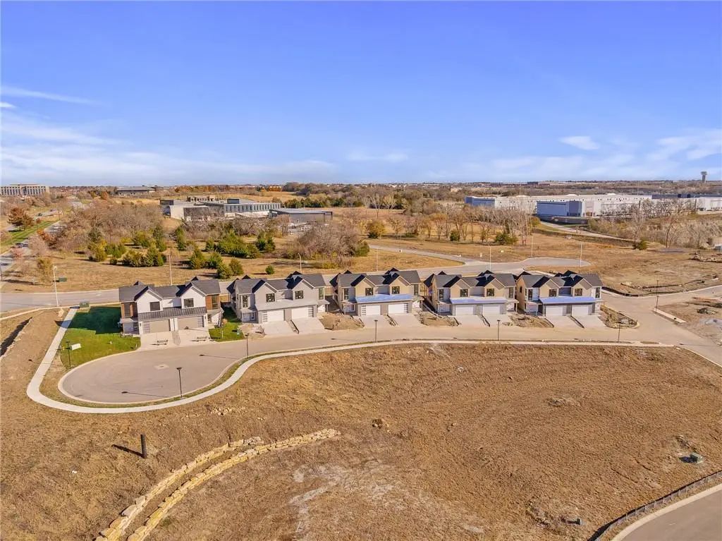 17792 W 96th Street, Lenexa