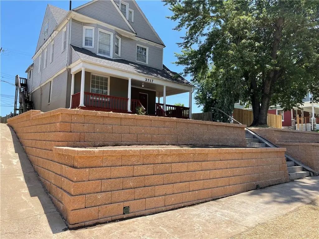 3717 Baltimore Avenue, Kansas City