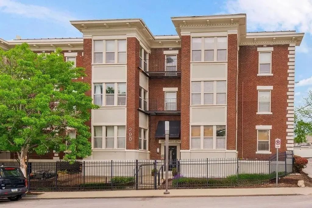 200 E 43rd Street 306, Kansas City