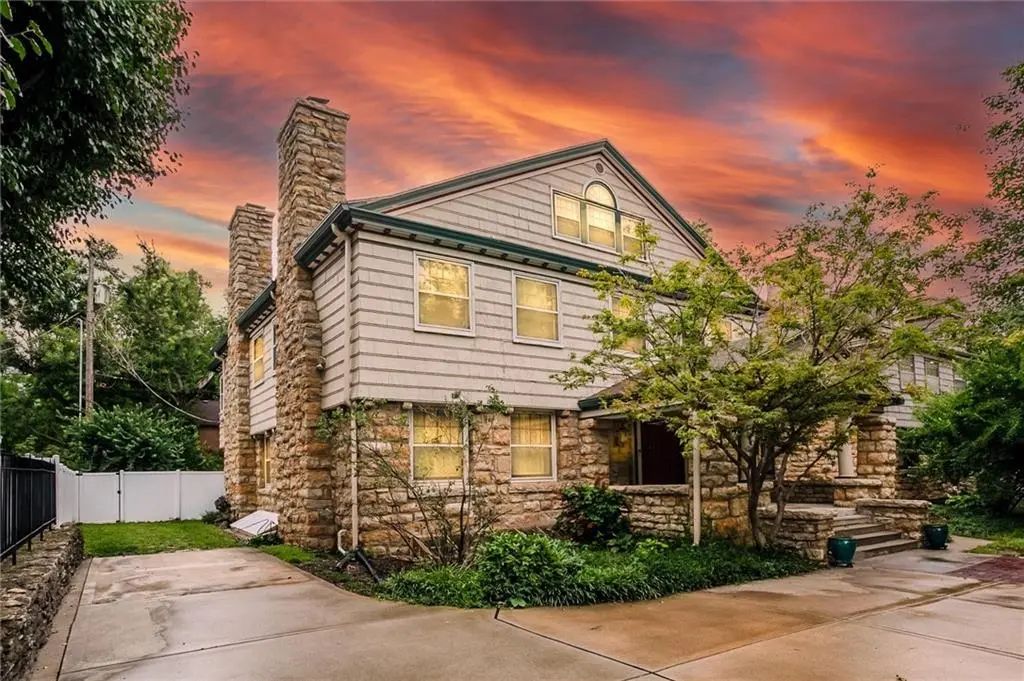 612 Emanuel Cleaver Ii Boulevard, Kansas City