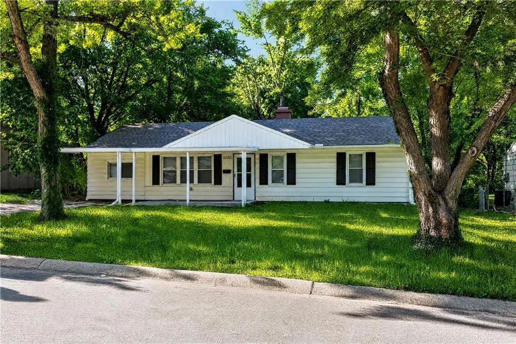 8212 E 111th Terrace, Kansas City
