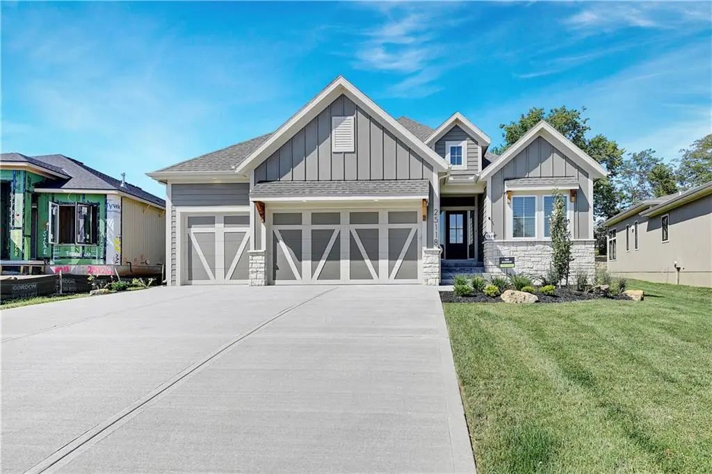25078 W 98th Place, Lenexa