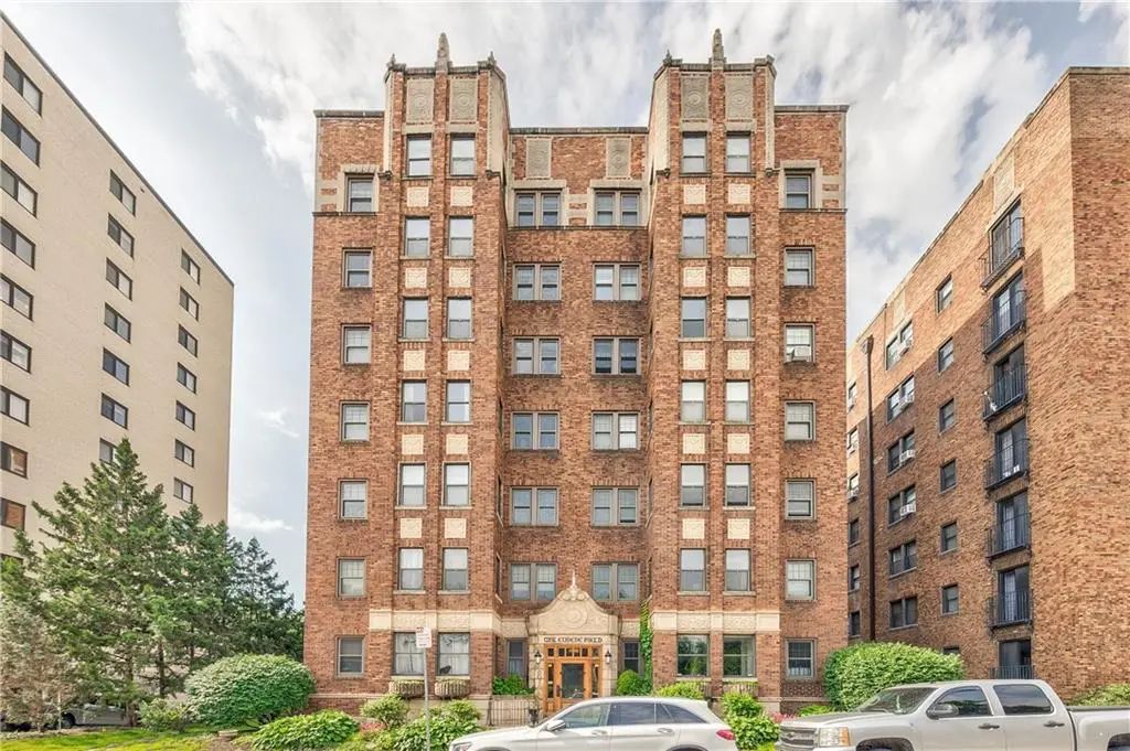 807 W 48th Street 304, Kansas City