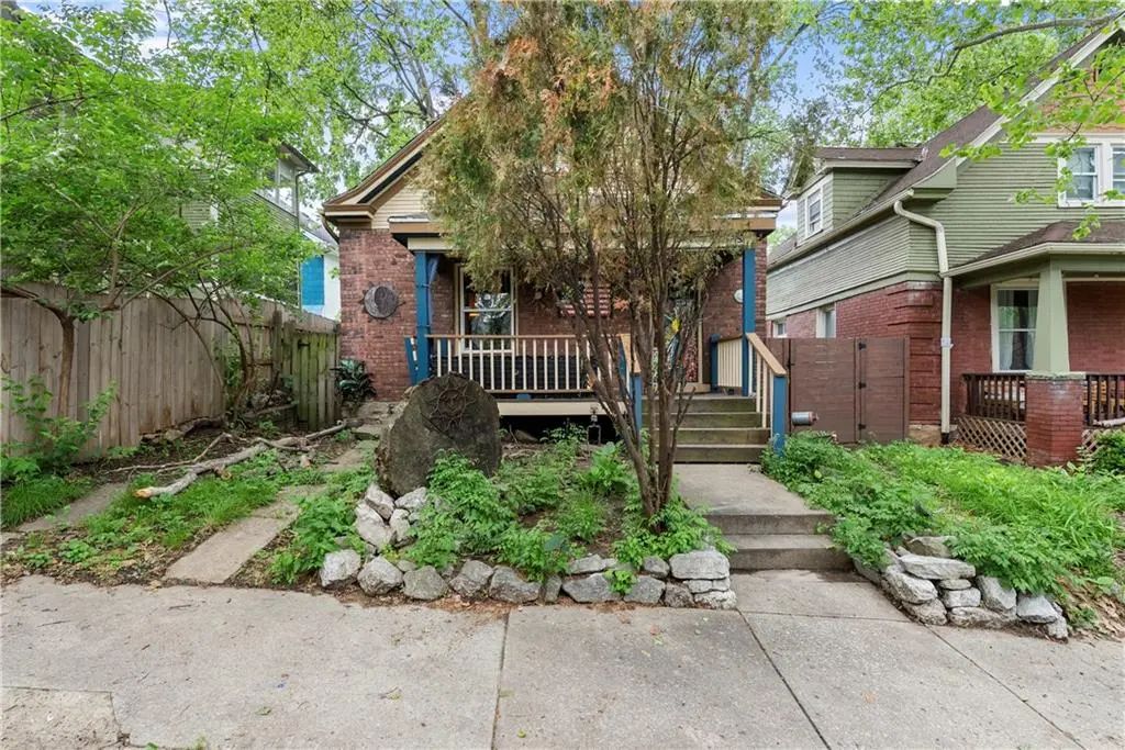 715 E 43rd Street, Kansas City