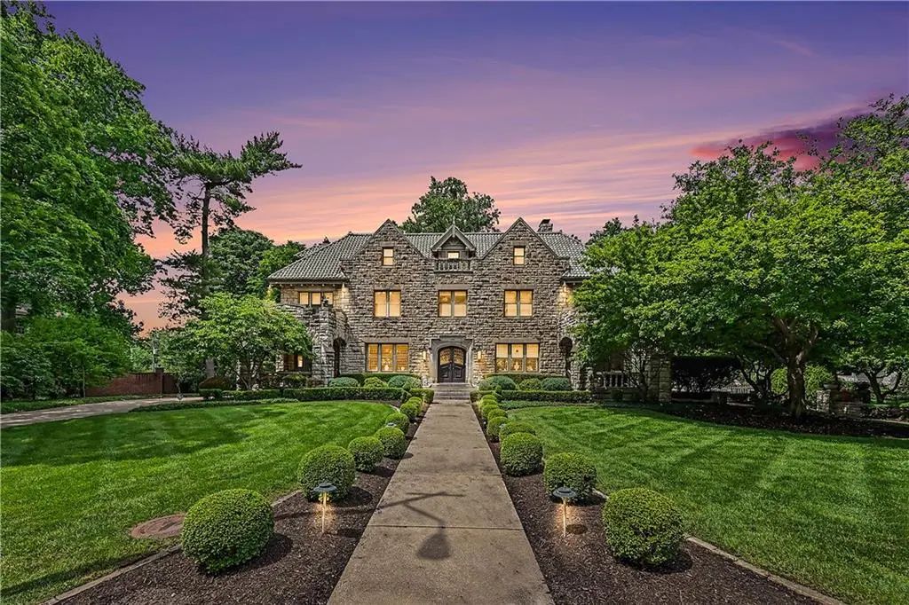 1246 W 59th Street, Kansas City