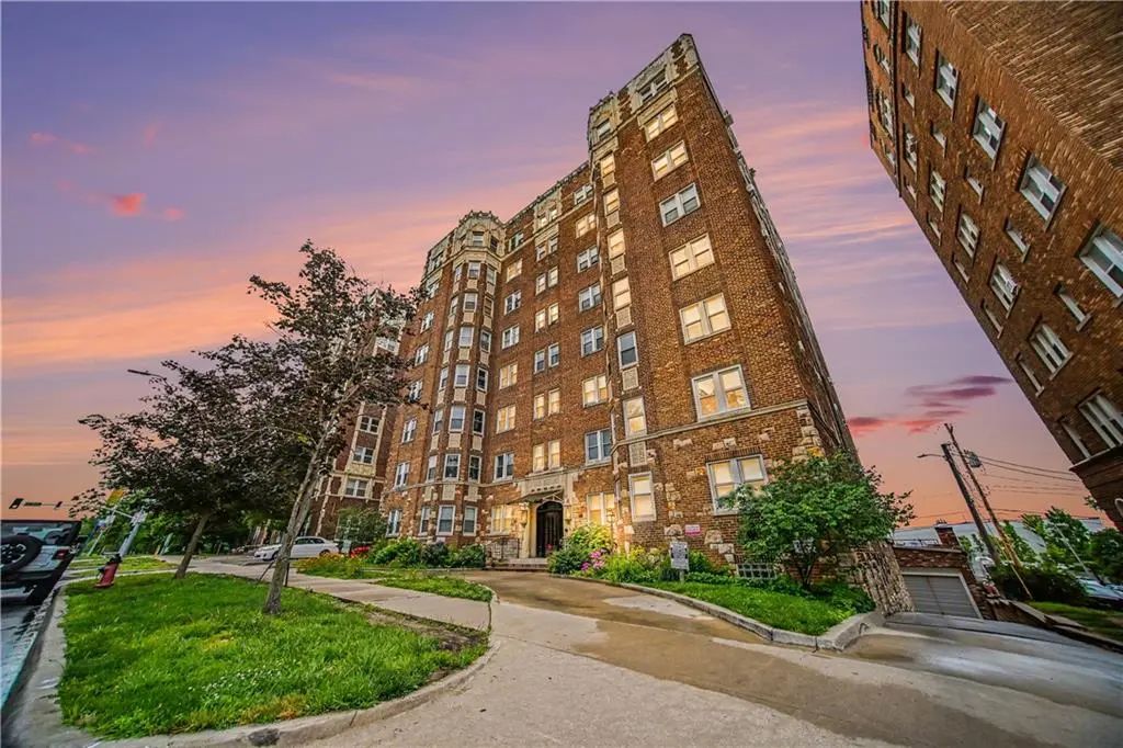 311 E Emanuel Cleaver Boulevard 401, Kansas City