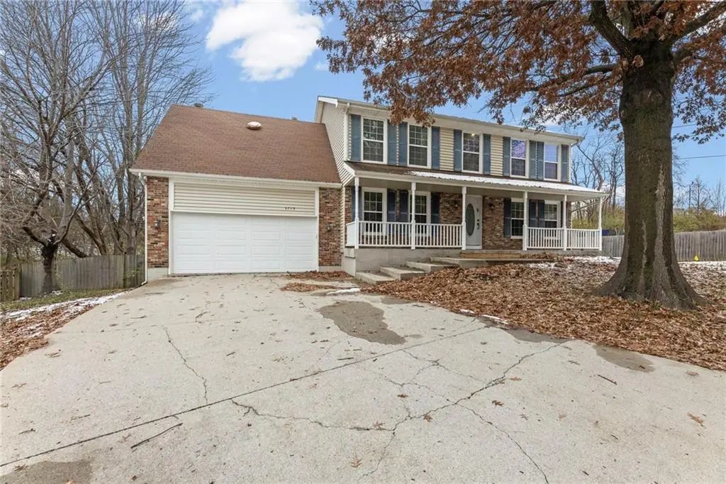 3715 Sw Kimstin Circle, Blue Springs
