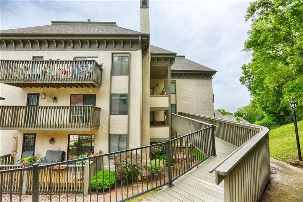 303 E Partridge Avenue G, Independence