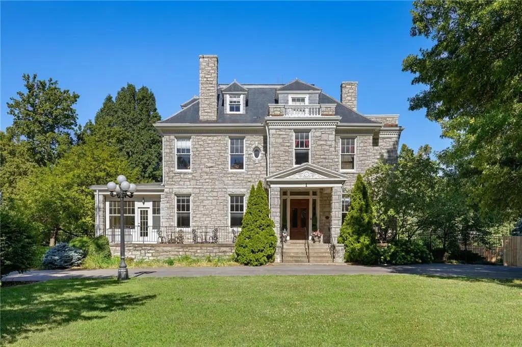 1 Hawthorne Place, Independence